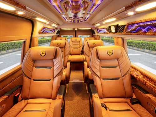 <span>DAY 1</span>Arrival And Hanoi Exploration