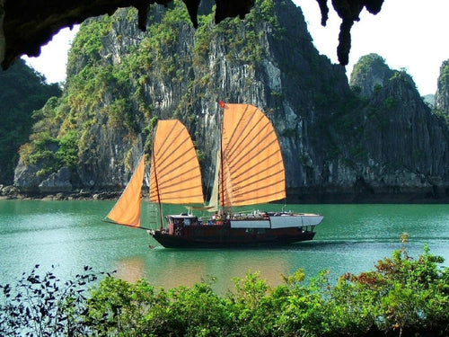 <span>DAY 4</span>Ha Long Bay Adventure – Luxury Cruise With Orchid Premium