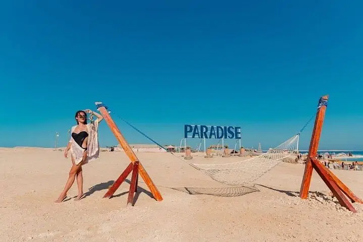 Paradise Island Snorkeling Trip with Lunch from Hurghada