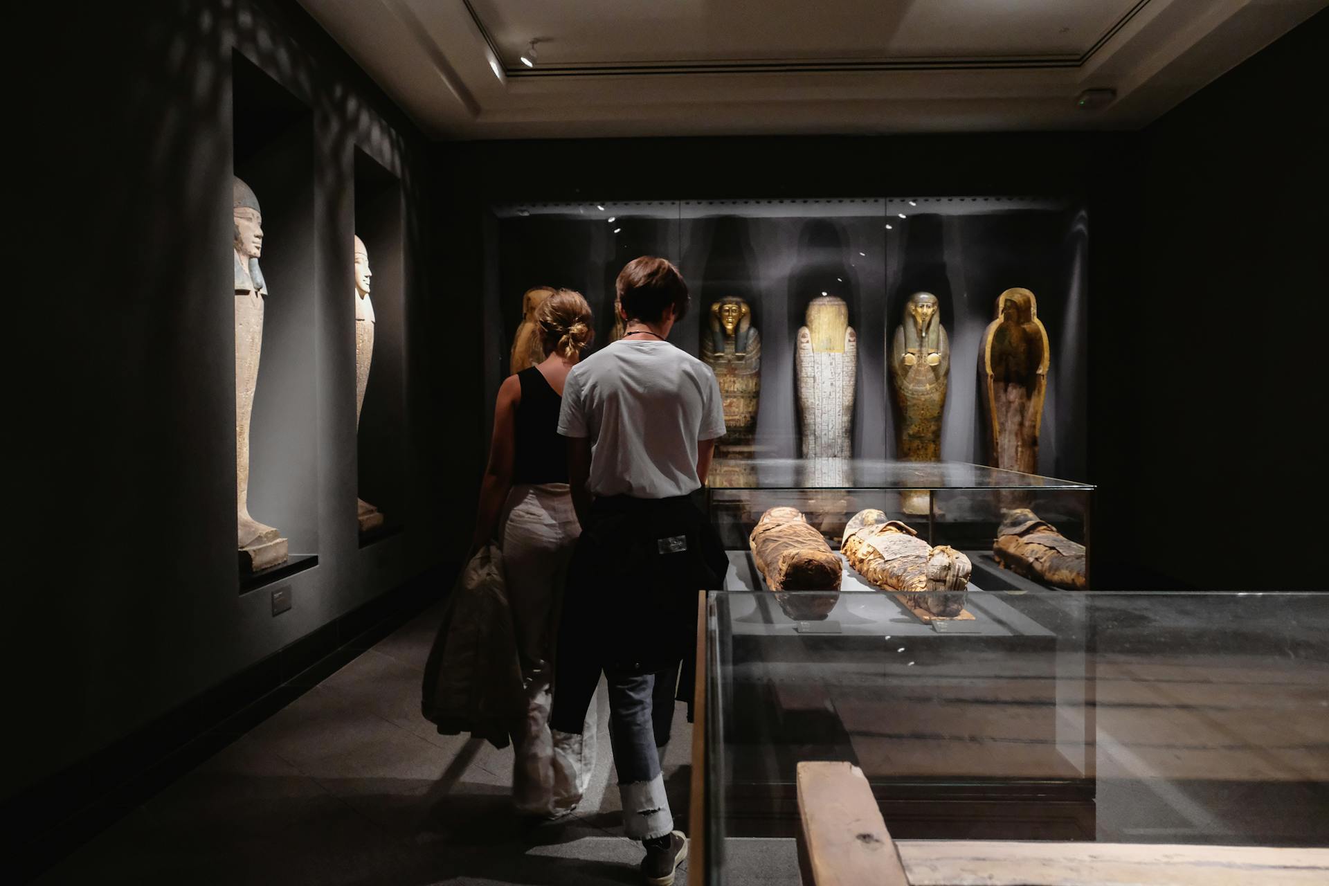 Private Egyptian Museum Tour and Nile Dinner Cruise