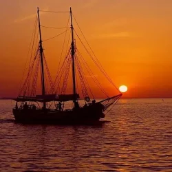 Alanya Sunset Cruise Tour with Dinner, Soft Drinks & Transfer