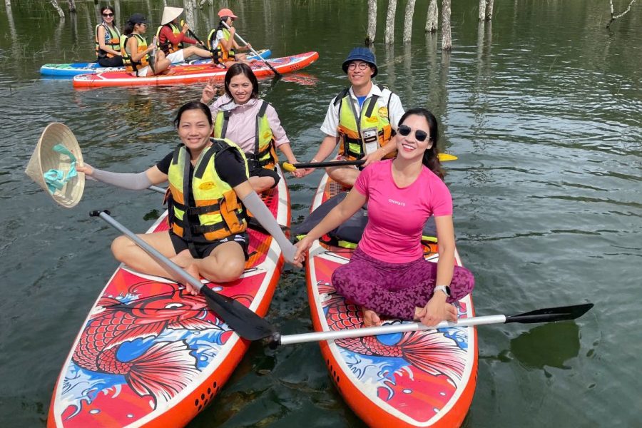 Dalat Pinhatt Peak Trek & Tuyen Lam Lake Kayaking