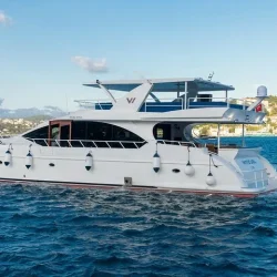 Istanbul Bosphorus Sunset Cruise on a Luxury Yacht